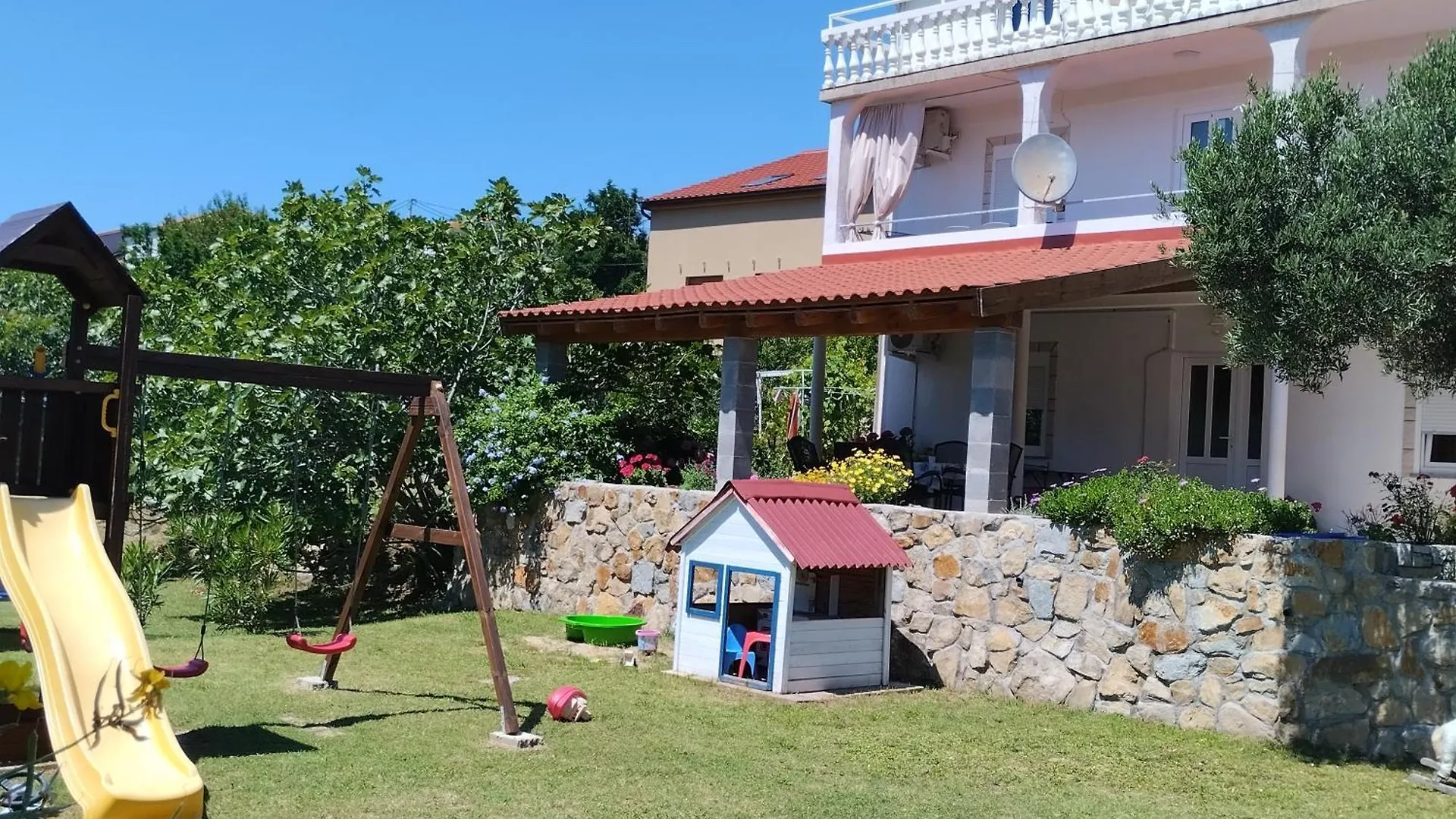 Apartmani Gero Lopar