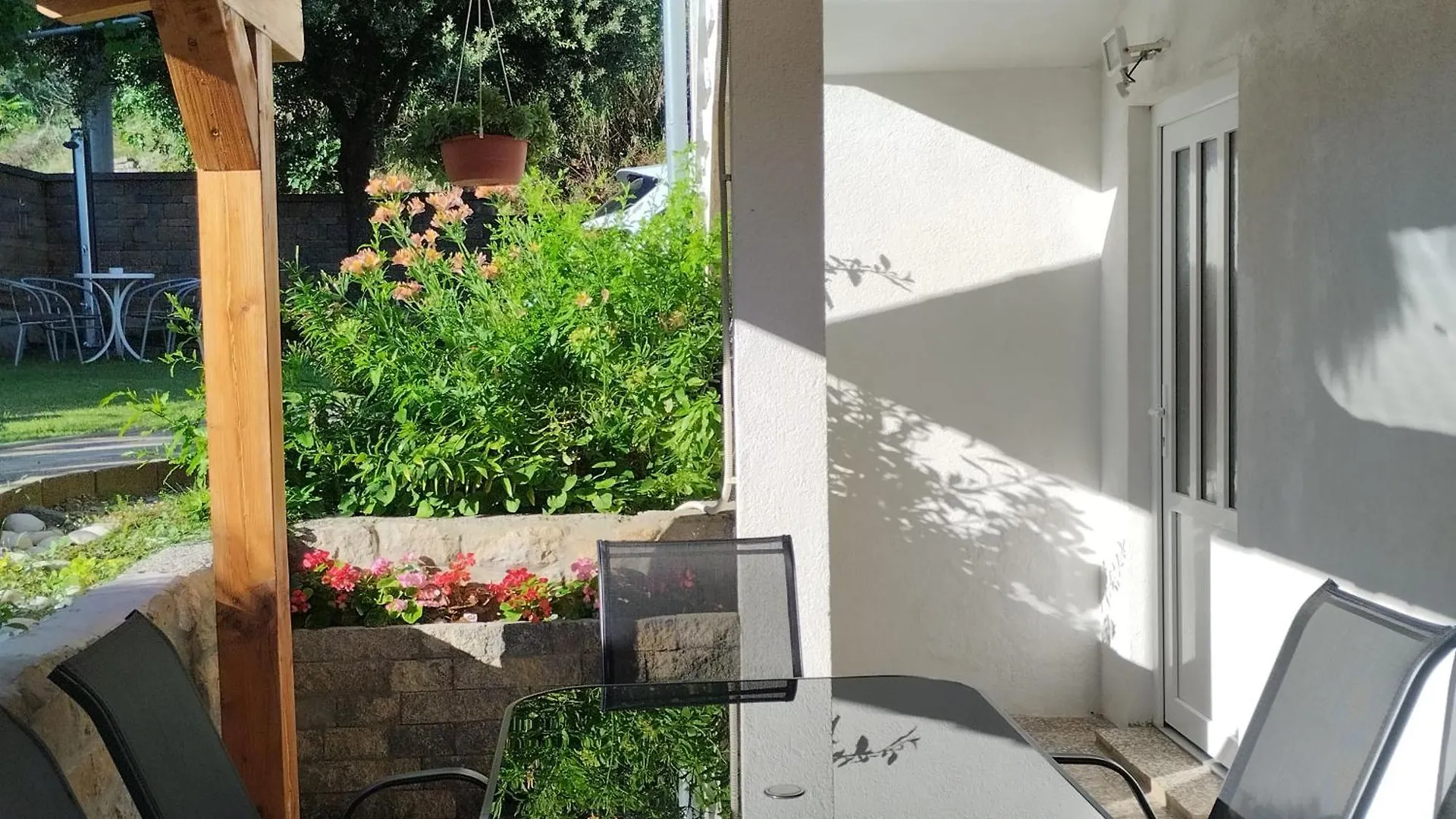 Apartmani Gero Lopar